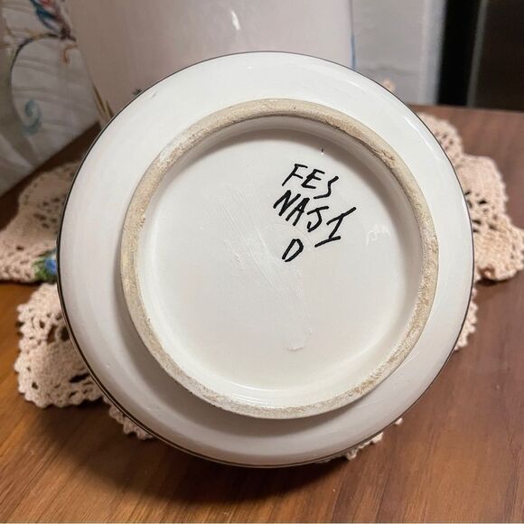 Handmade Ceramic Bowl - Picture 5 of 5